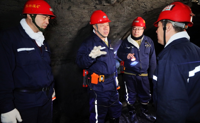 張秉德到礦建處、振興礦調(diào)研檢查工作